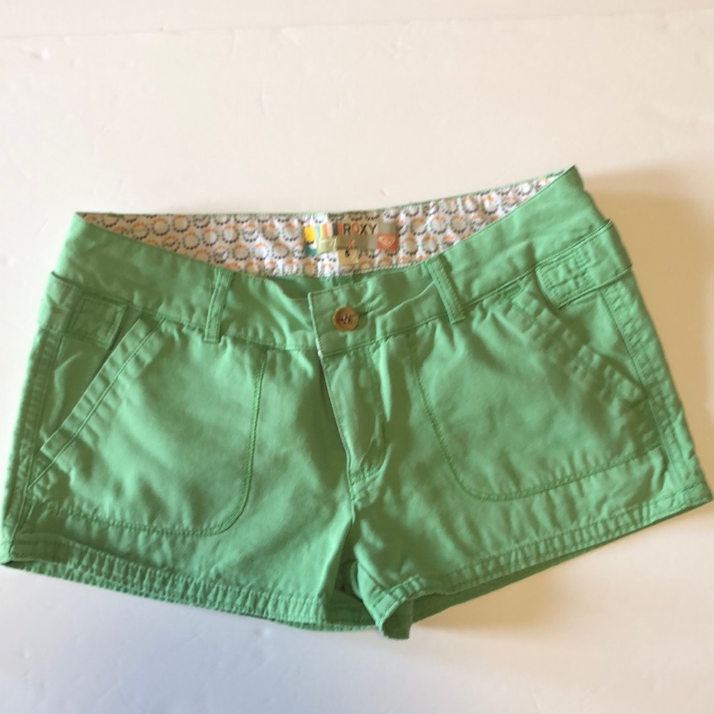 Short shorts low waist with pockets